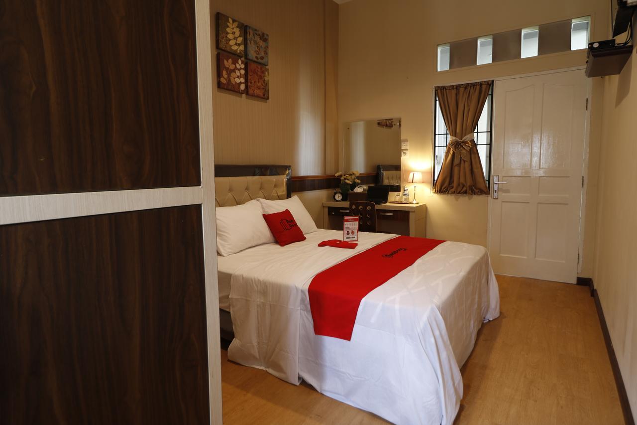 Reddoorz Plus Near Universitas Sumatera Utara Medan Dış mekan fotoğraf