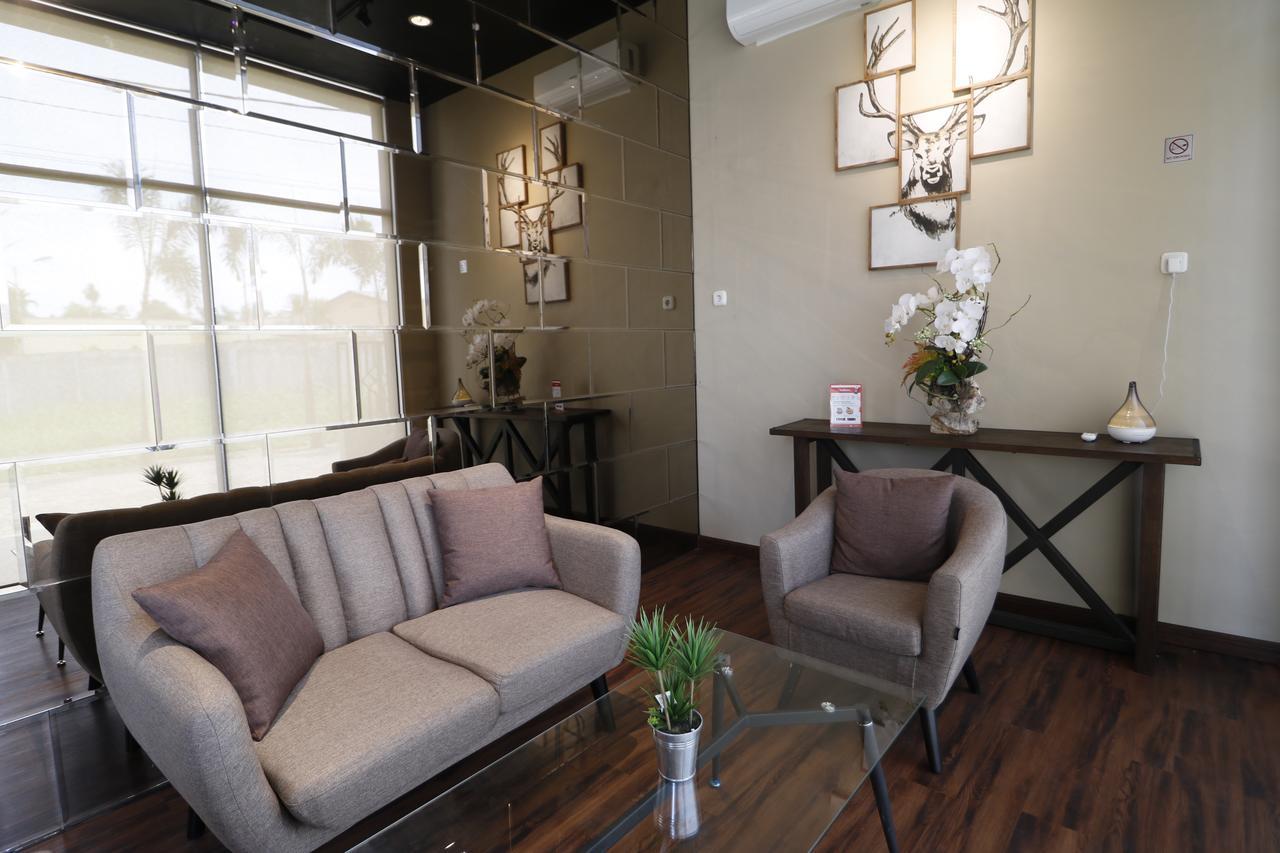 Reddoorz Plus Near Universitas Sumatera Utara Medan Dış mekan fotoğraf