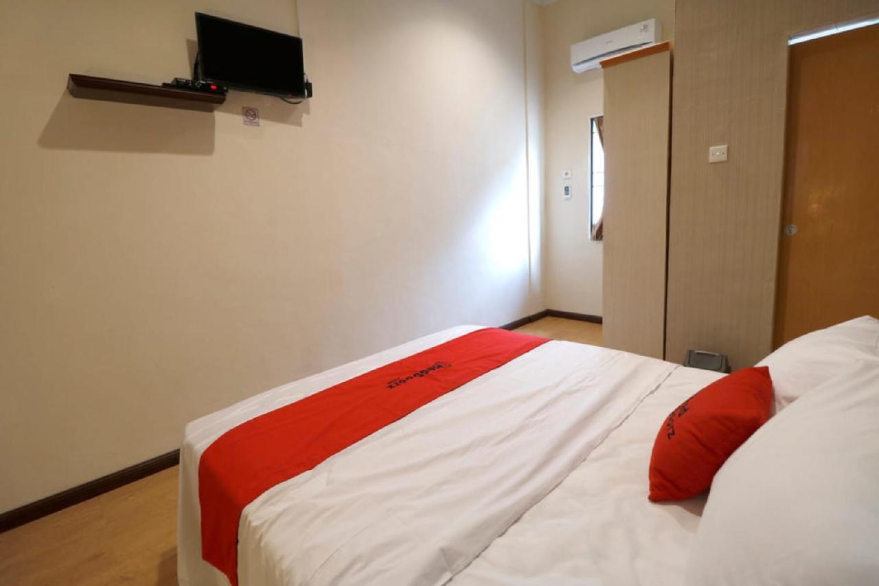 Reddoorz Plus Near Universitas Sumatera Utara Medan Dış mekan fotoğraf